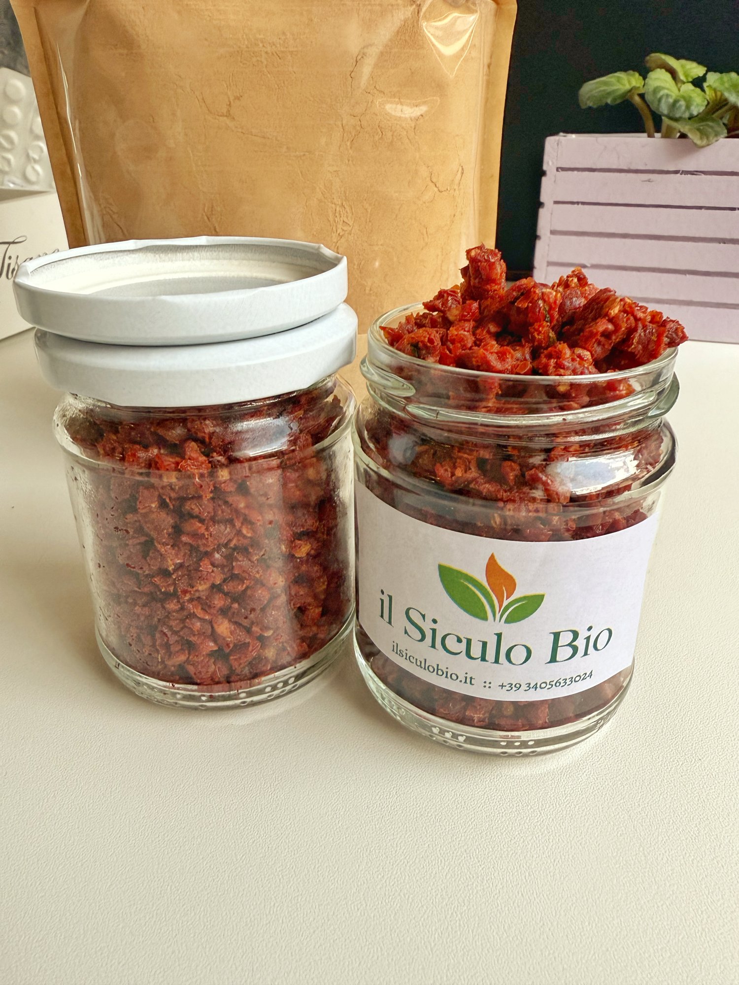 Capuliatu, trito di pomodoro secco e basilico in barattolo il Siculo Bio